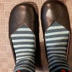 Xero Phoenix flats size 7.5